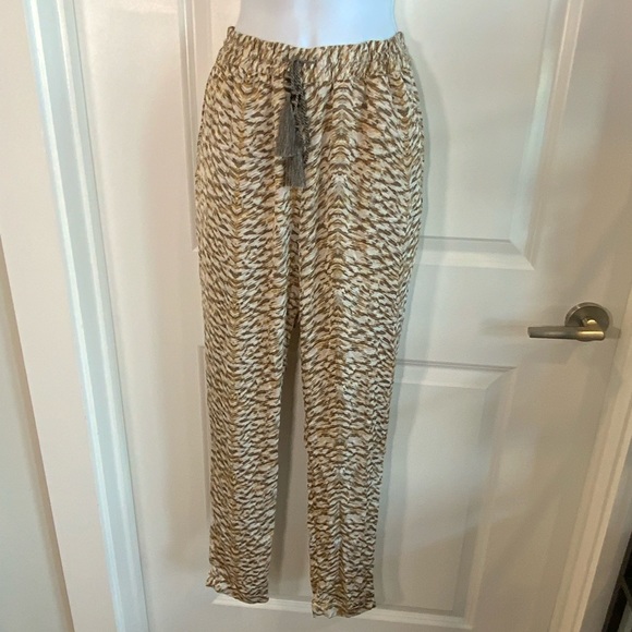 H&M Drawstring Tapered Leg Printed Pants w Pockets - Picture 8 of 11